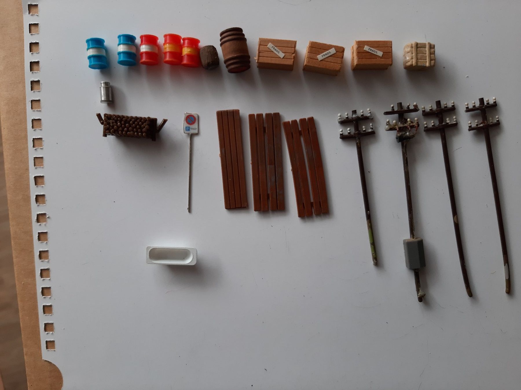 Modellini di ferrovie: H0/H0m Konvolut Accessoires – Nuovo (secondo la descrizione) da Thun venduto da Schwarzsee48