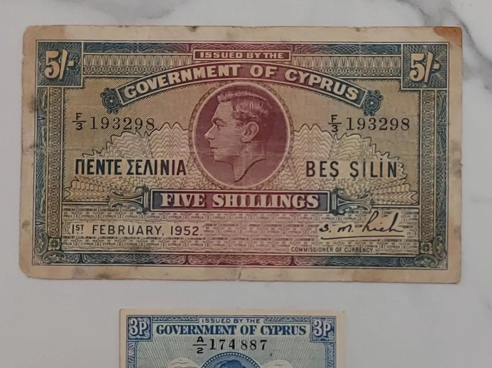 Banconote: Cyprus 5 shillings 1952 P 22 – Usato da Yens venduto da banknotescollection