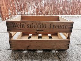 Vier Weinkisten