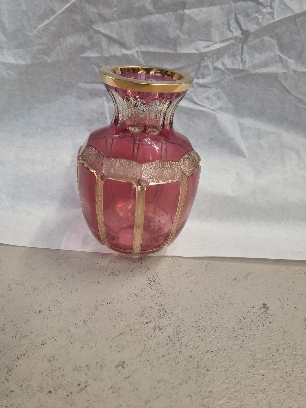 Vasen & Gefässe: Vase Glas pink mit Golddekor  – Gebraucht aus Olten von Mezopotamya 6