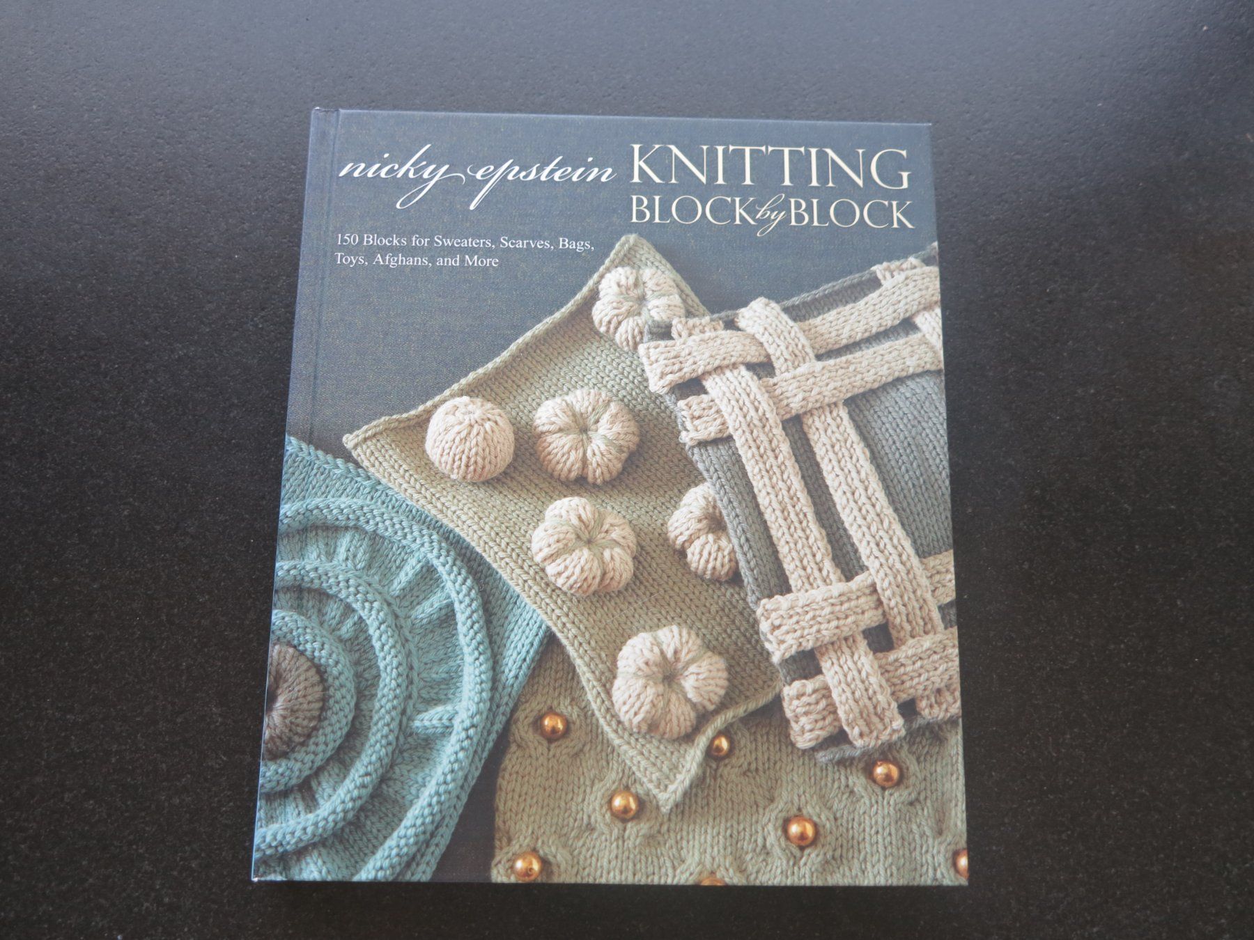 Libri: Knitting Block by Block – Usato da Büttikon AG venduto da Kaebri