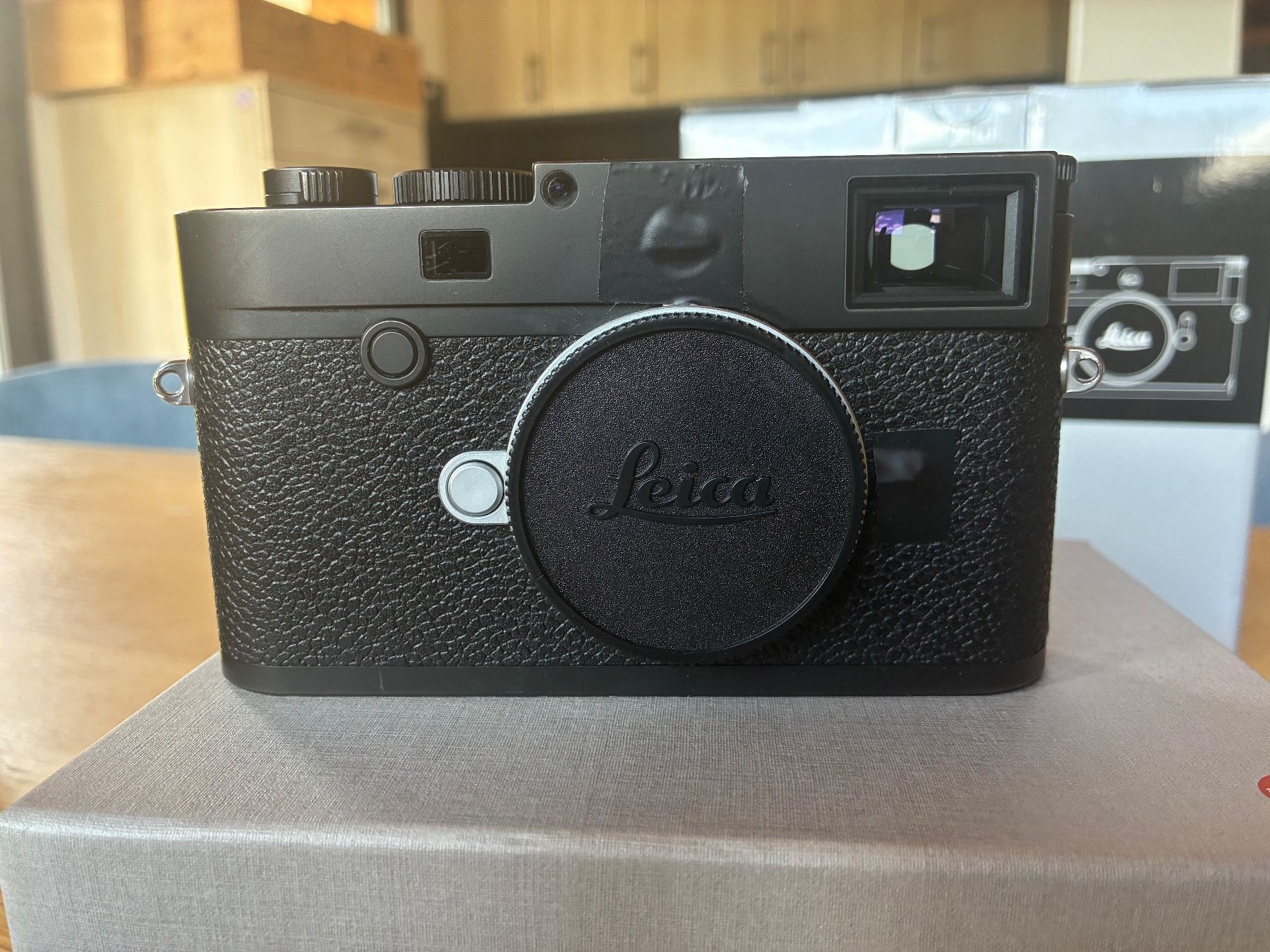 Leica Fotocamera: Leica M10 + Summicron 50mm – Usato da Zermatt venduto da sch_dm8x