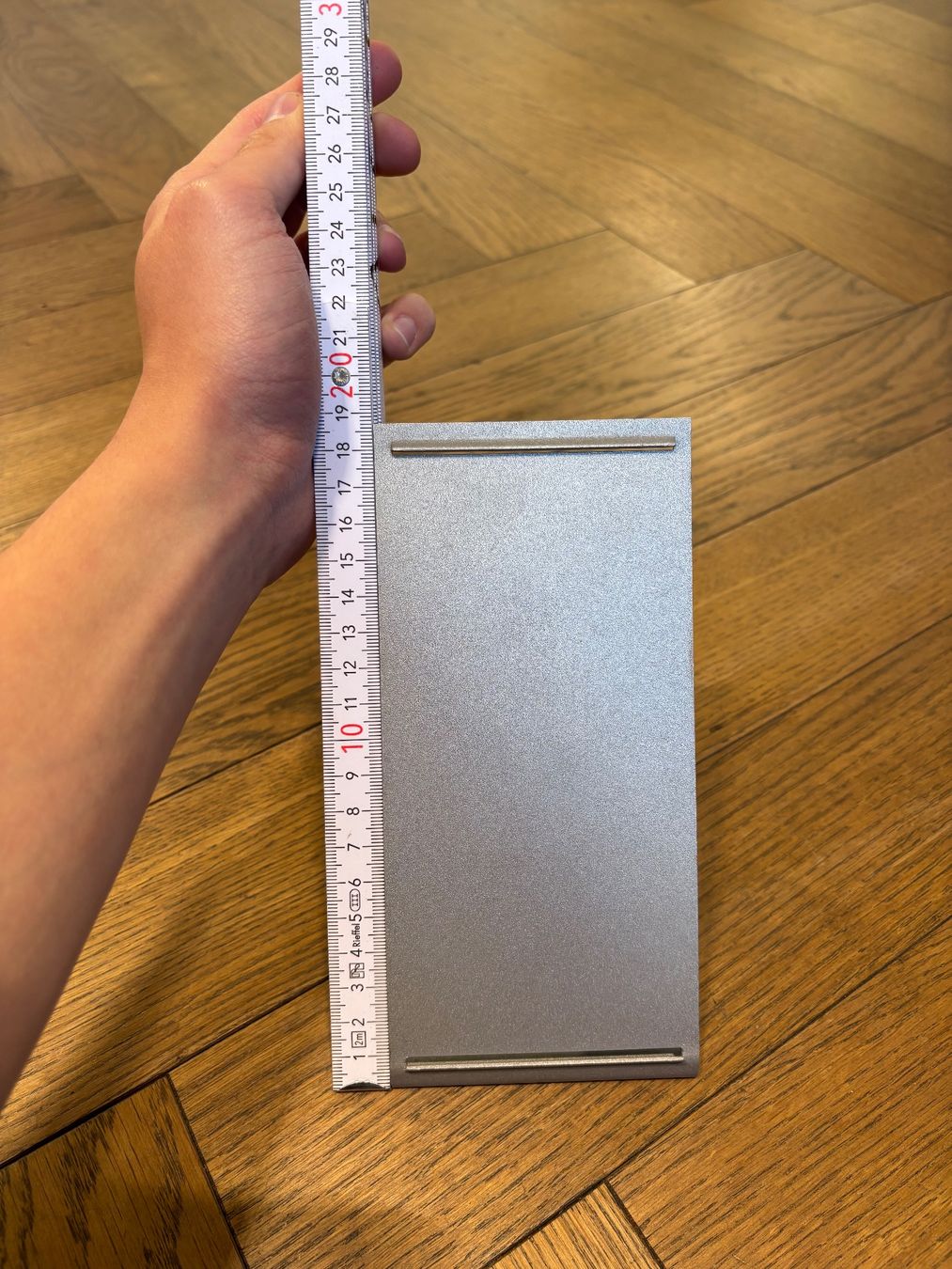 Allestimento di negozi e stand fieristici: Support etiquette – Usato da Sion venduto da Bang-OlufsenSion 5