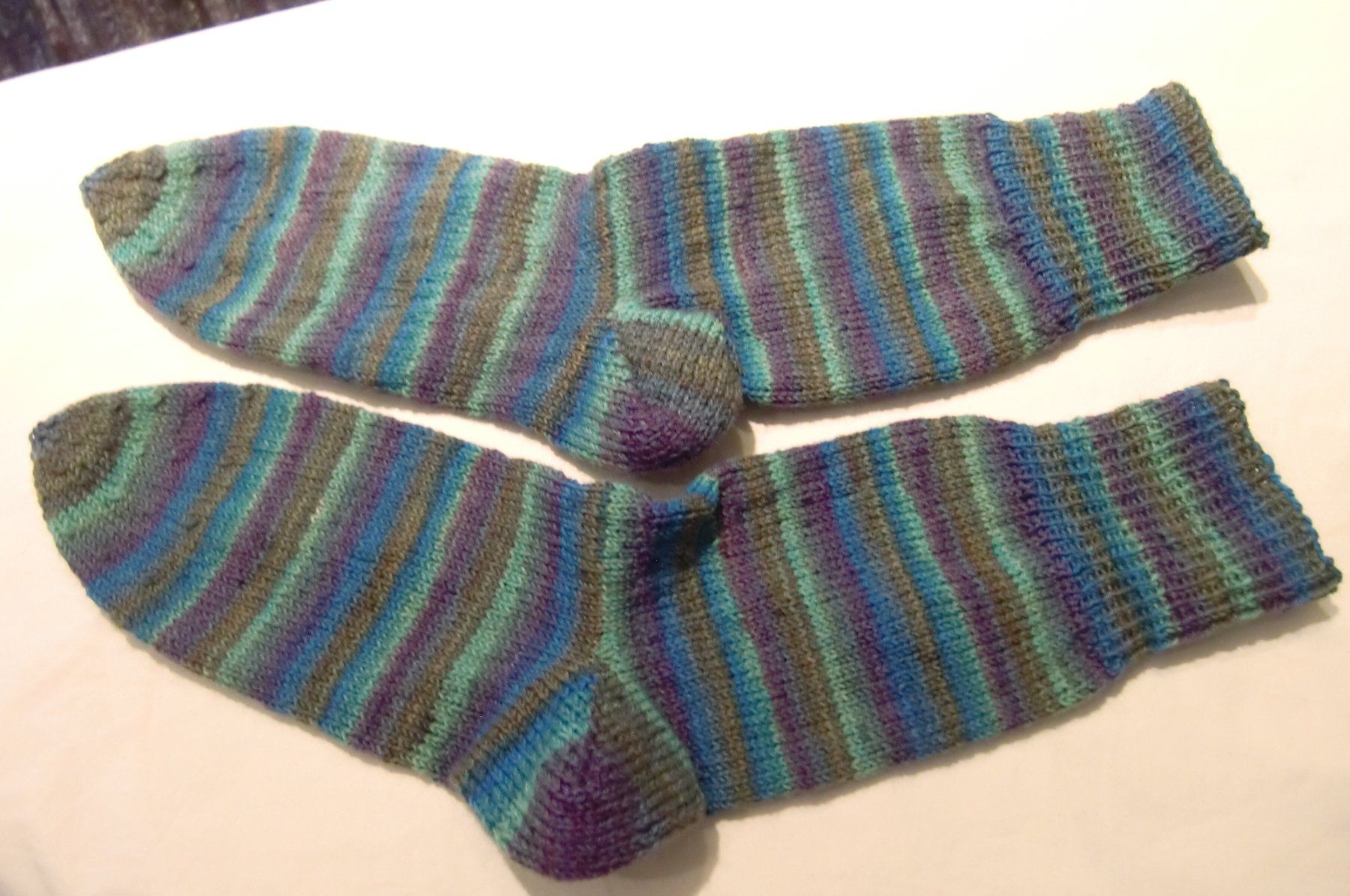 Calze: handgestrickte Socken Grösse 42/43 – Nuovo e nell'imballaggio originale da trüllikon venduto da marie2004