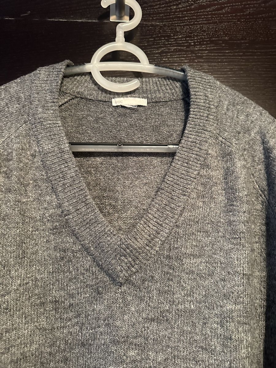 Maglioni & Felpe: Kuscheliger Damenpullover Gr. 40 in grau – Usato da Altendorf venduto da Eastwick4 1