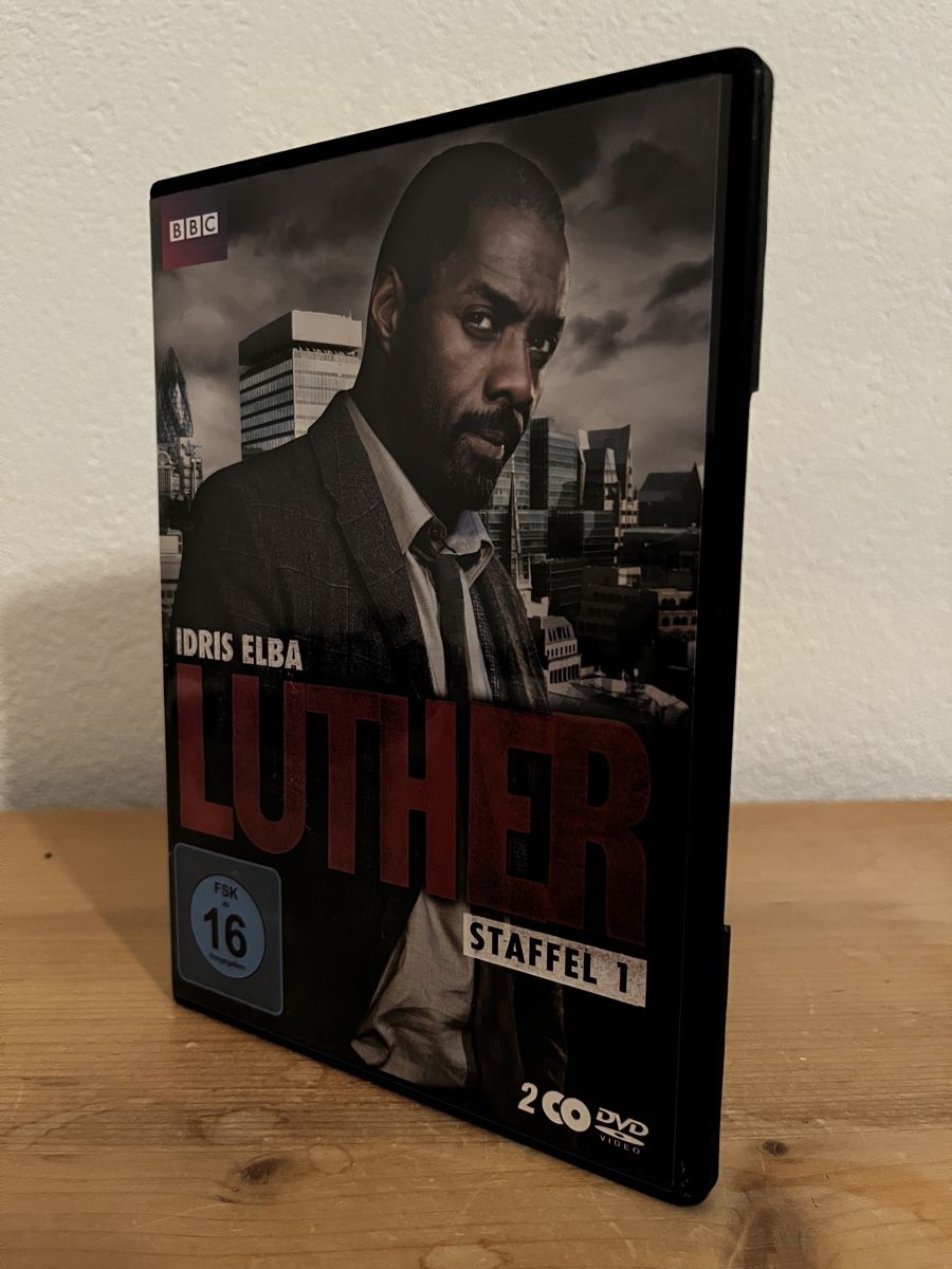 Tutti i DVDs: Luther - Staffel 1 (2 DVDs) – Usato da Bassersdorf venduto da McRob00