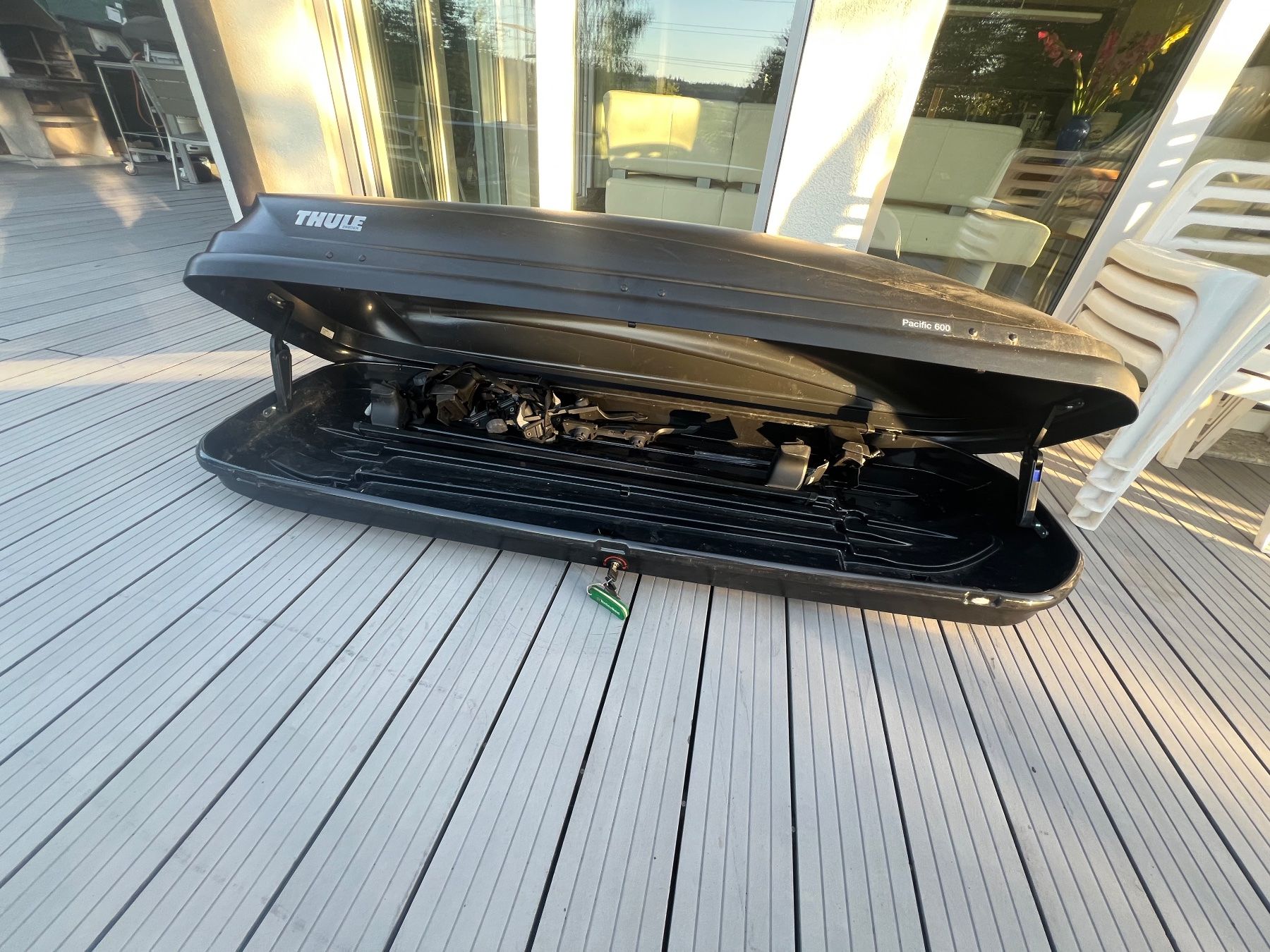 Thule Dachboxen: Thule Pacific 600 Dachbox schwarz gebraucht – Gebraucht aus Boningen von LAZ 6