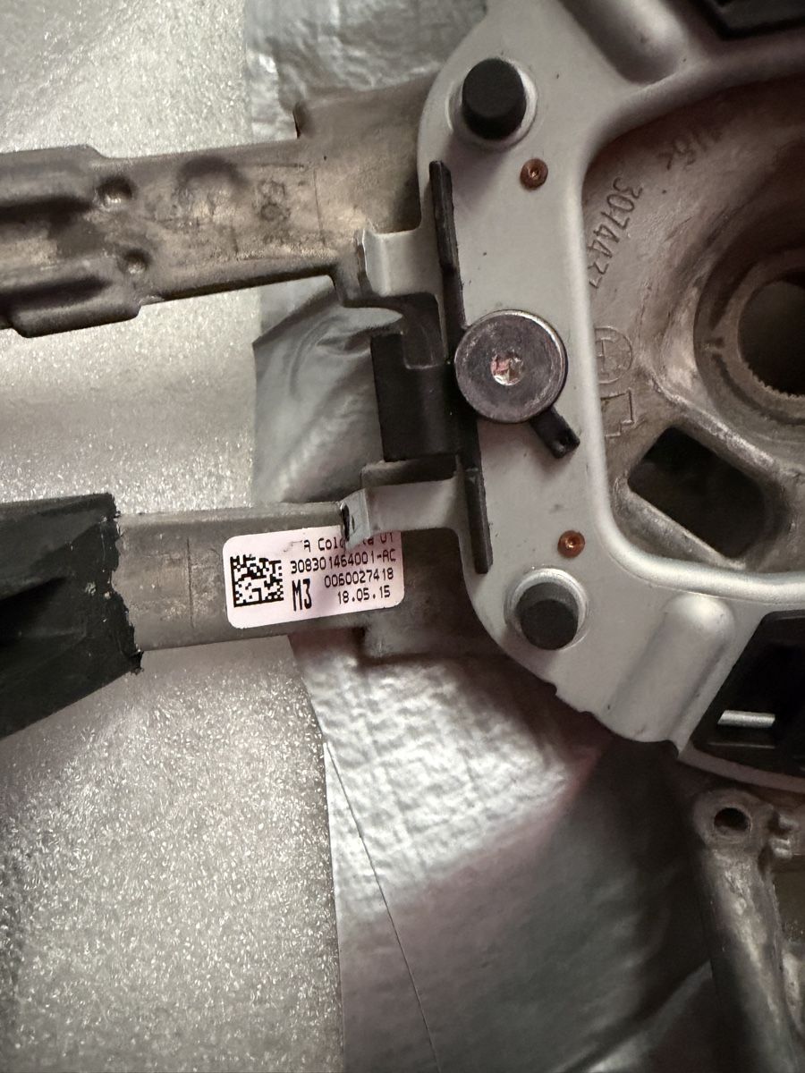 BMW Tutti pezzi di ricambio auto: Bmw M3 F80 Original Lenkrad – Usato da Oberflachs venduto da ShopVK 2