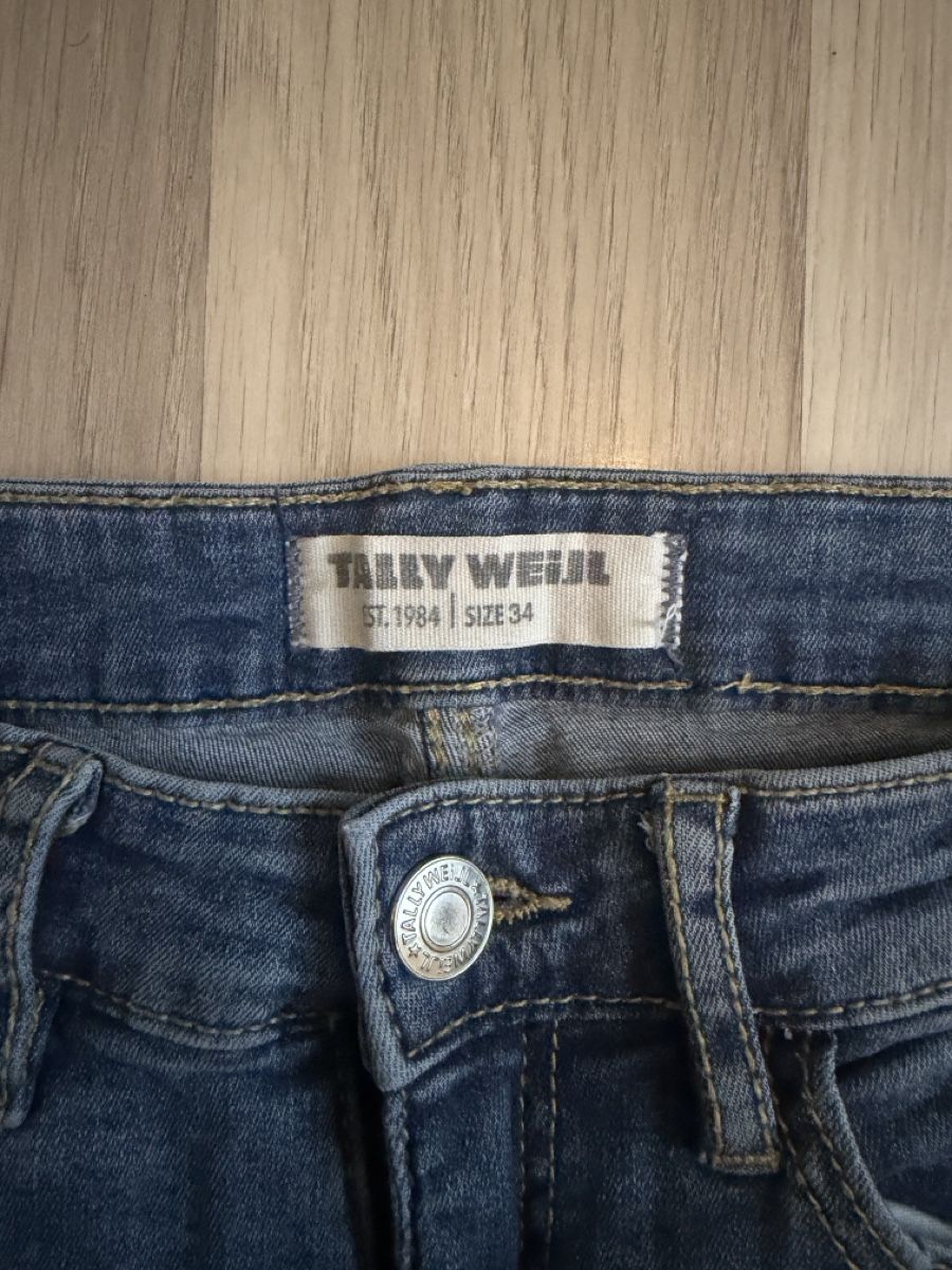 Tally Weijl Jeans: Tally Weijl Jeans – Usato da Davos Platz venduto da ang_m2dp 1