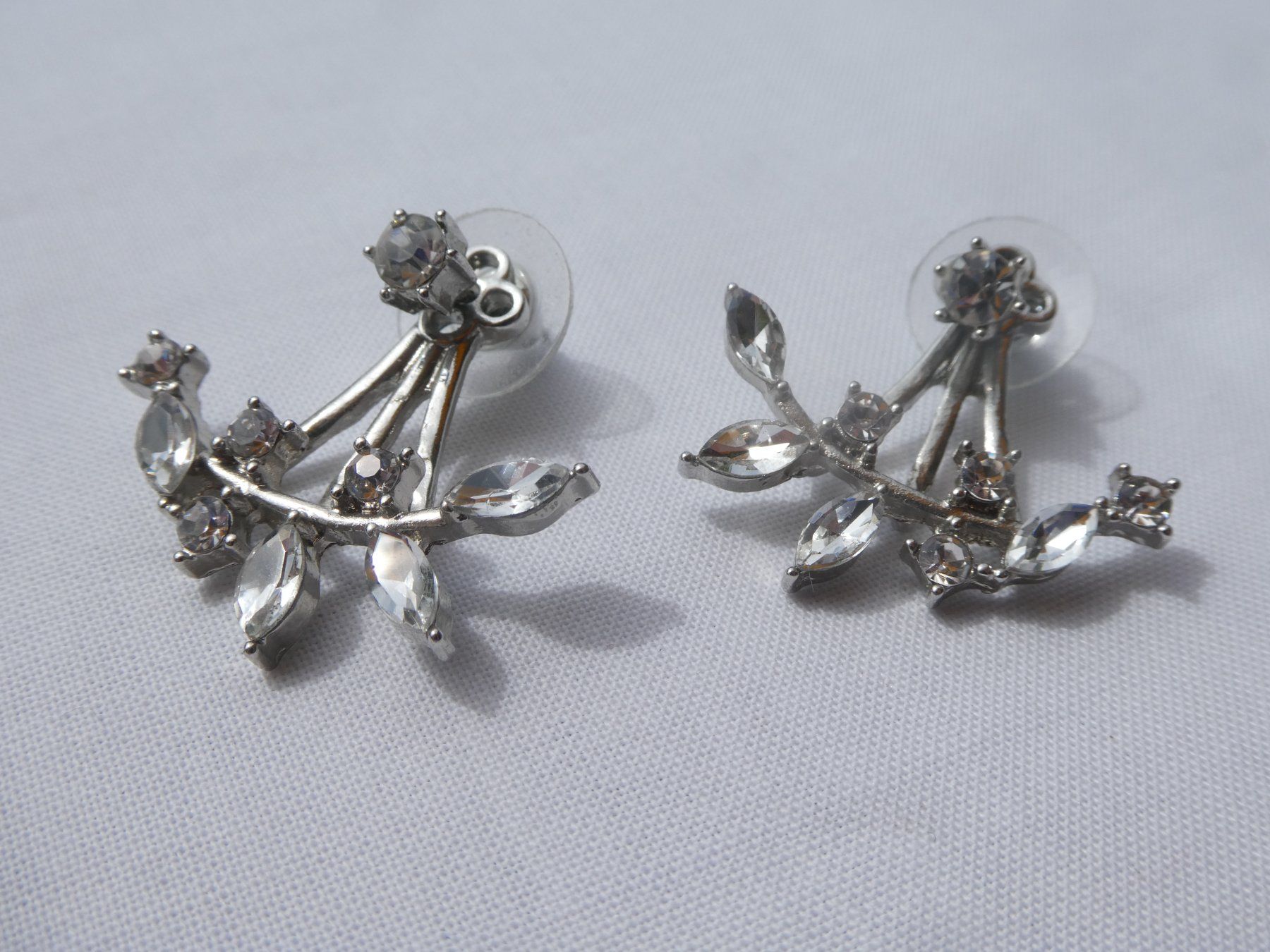 Orecchini pendenti & Orecchini a lobo: Ohrstecker mit Strasssteinen, Modeschmuck, neuwertig – Nuovo (secondo la descrizione) da Gattikon venduto da kaandooh