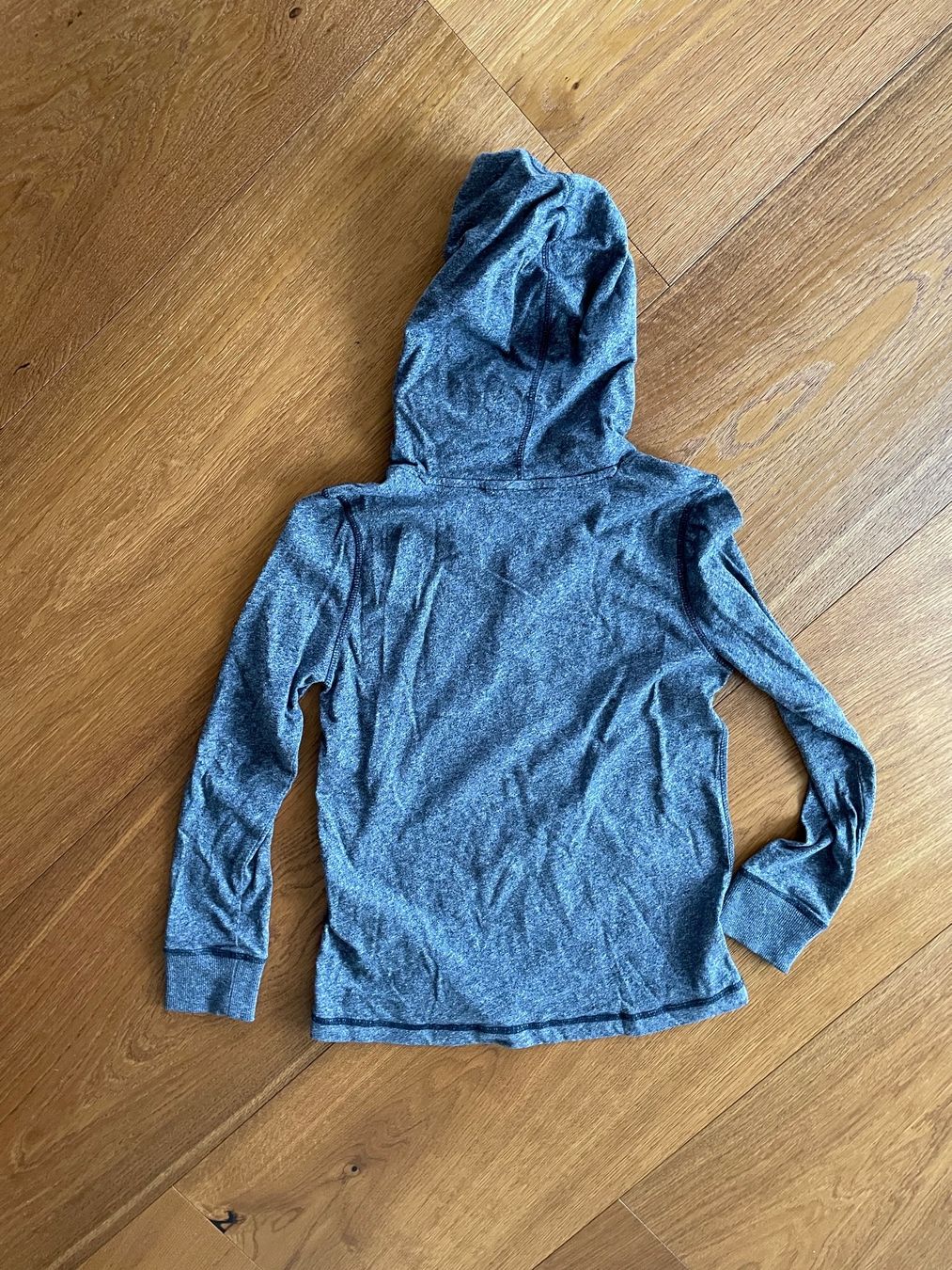 H&M Maglioni & Felpe: Knaben Kapuzenpullover – Usato da Seewen venduto da dvh05 1