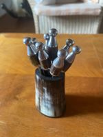 Handgefertigtes Horn‑Set mit 8 Metallspiessen – neu