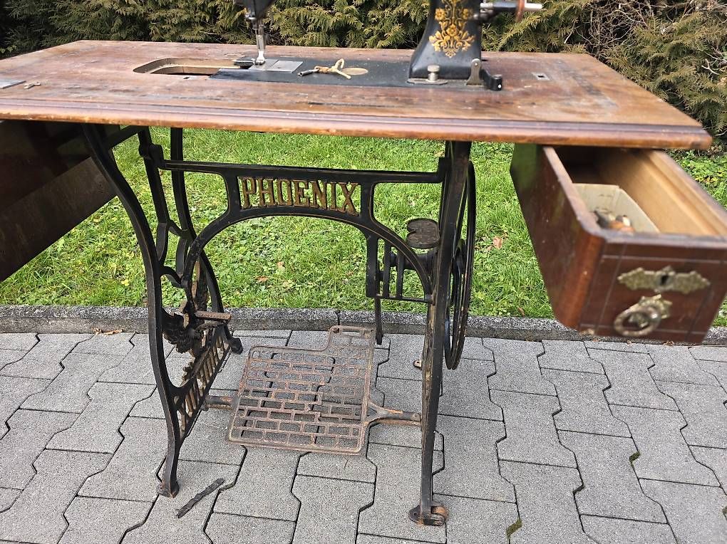 Machines à coudre: Antike Phoenix Nähmaschine – D'occasion à Thal par Jones9424