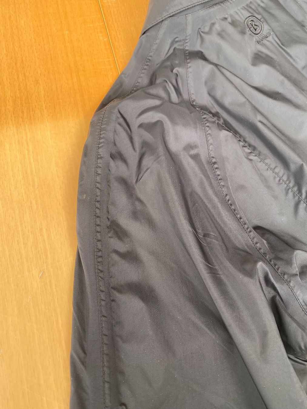 Bogner Giacche: Damenjacke Bogner, Grösse 40 – Usato da Mels venduto da prico 2