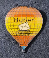 GG406 - Pin Ballon Huber Briefkasten
