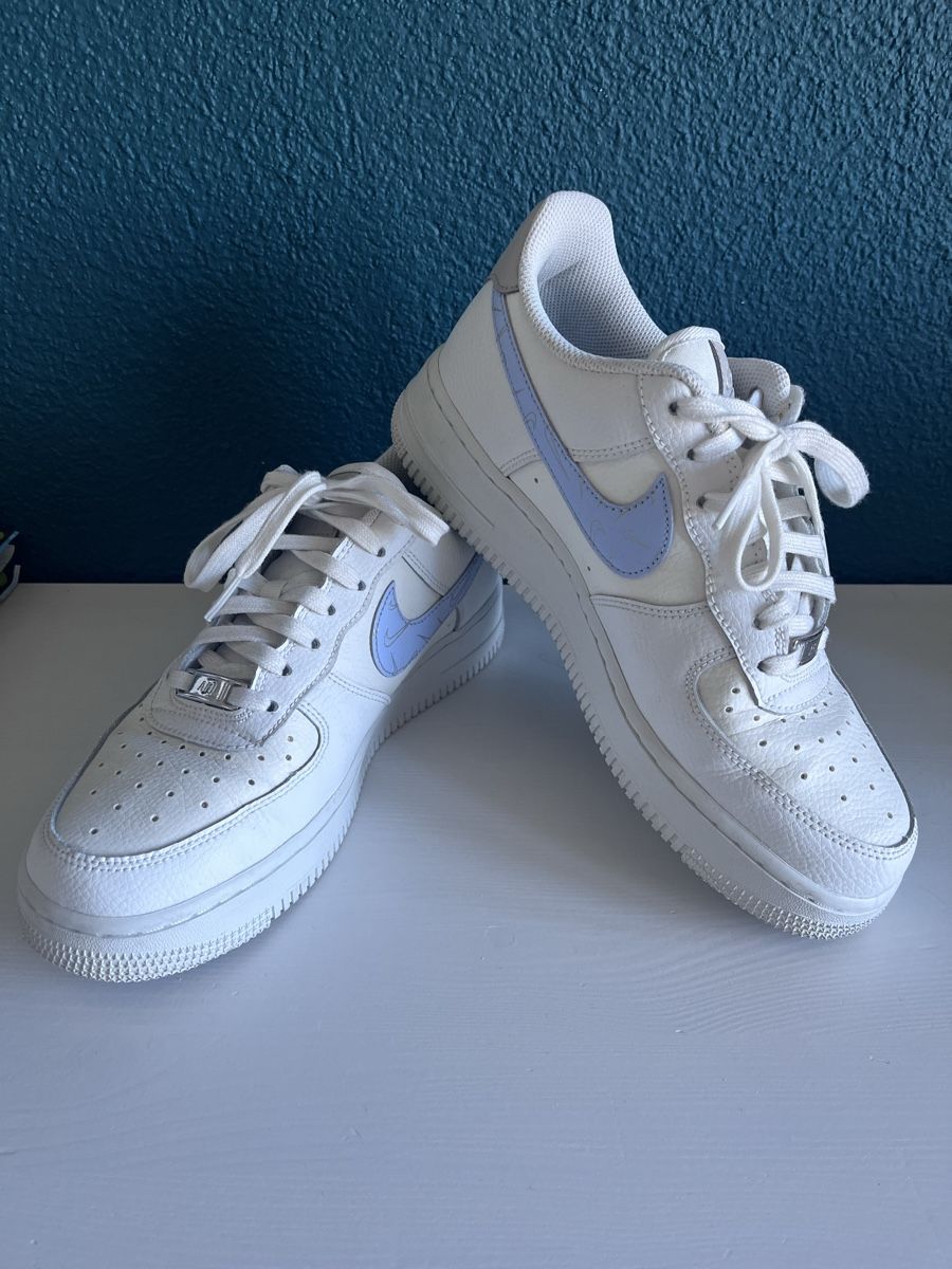 Nike Scarpe da donna: Nike air force one gr 40 – Usato da Luzern venduto da Mangolina