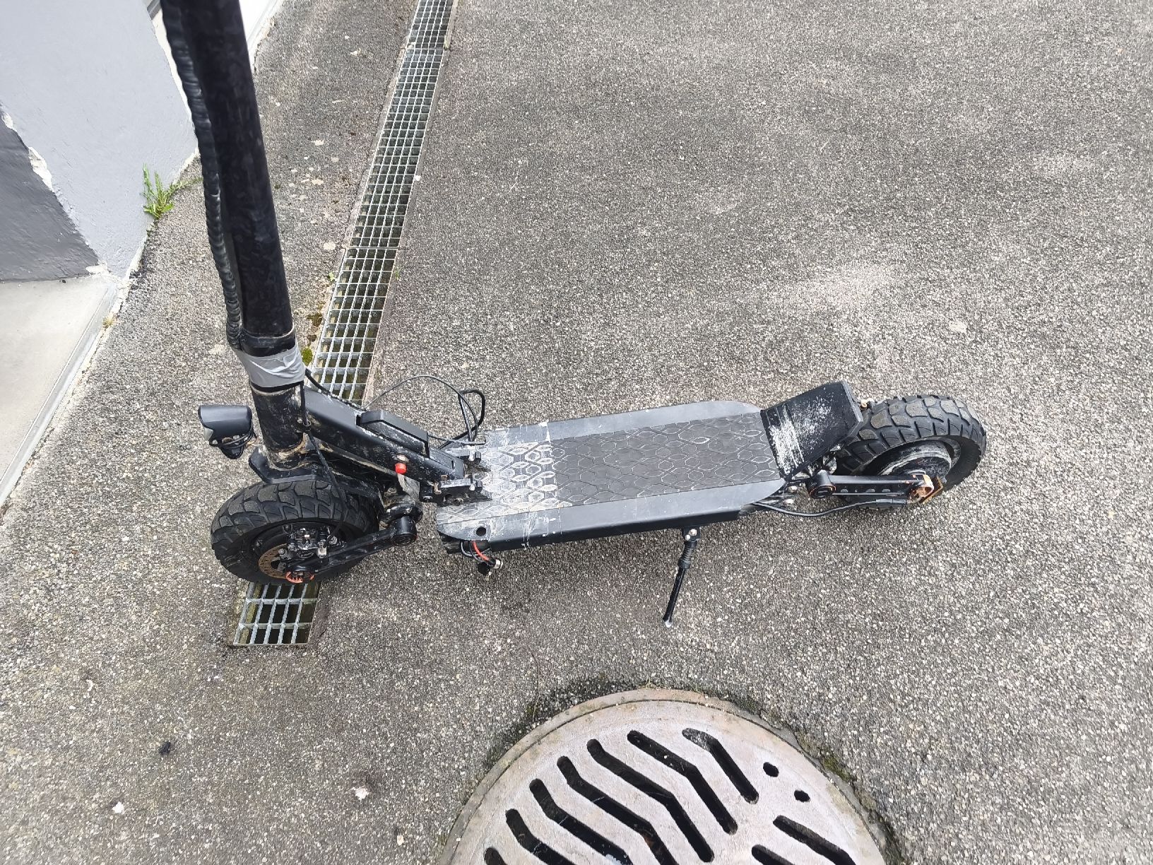Scooter: Scooter Elektroroller Jojor – Difettoso da Tagelswangen venduto da son_z88g 2