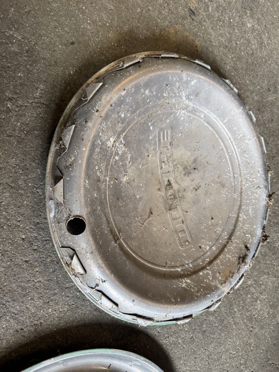 Dodge Tutti pezzi di ricambio auto: Dodge Oldtimer Chrom Radkappen Raddeckel – Usato da Thusis venduto da Radkeil 3