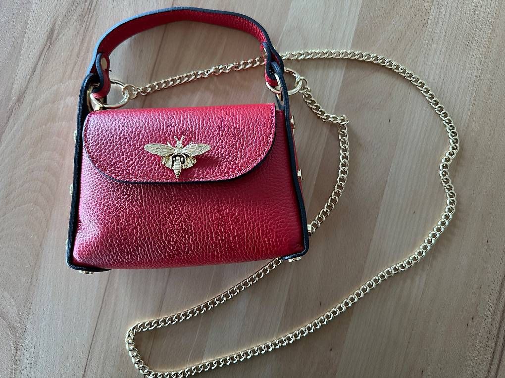 Taschen für Damen: Lederhandtaschen – Neu und originalverpackt aus Wil SG von ell_zj57 1
