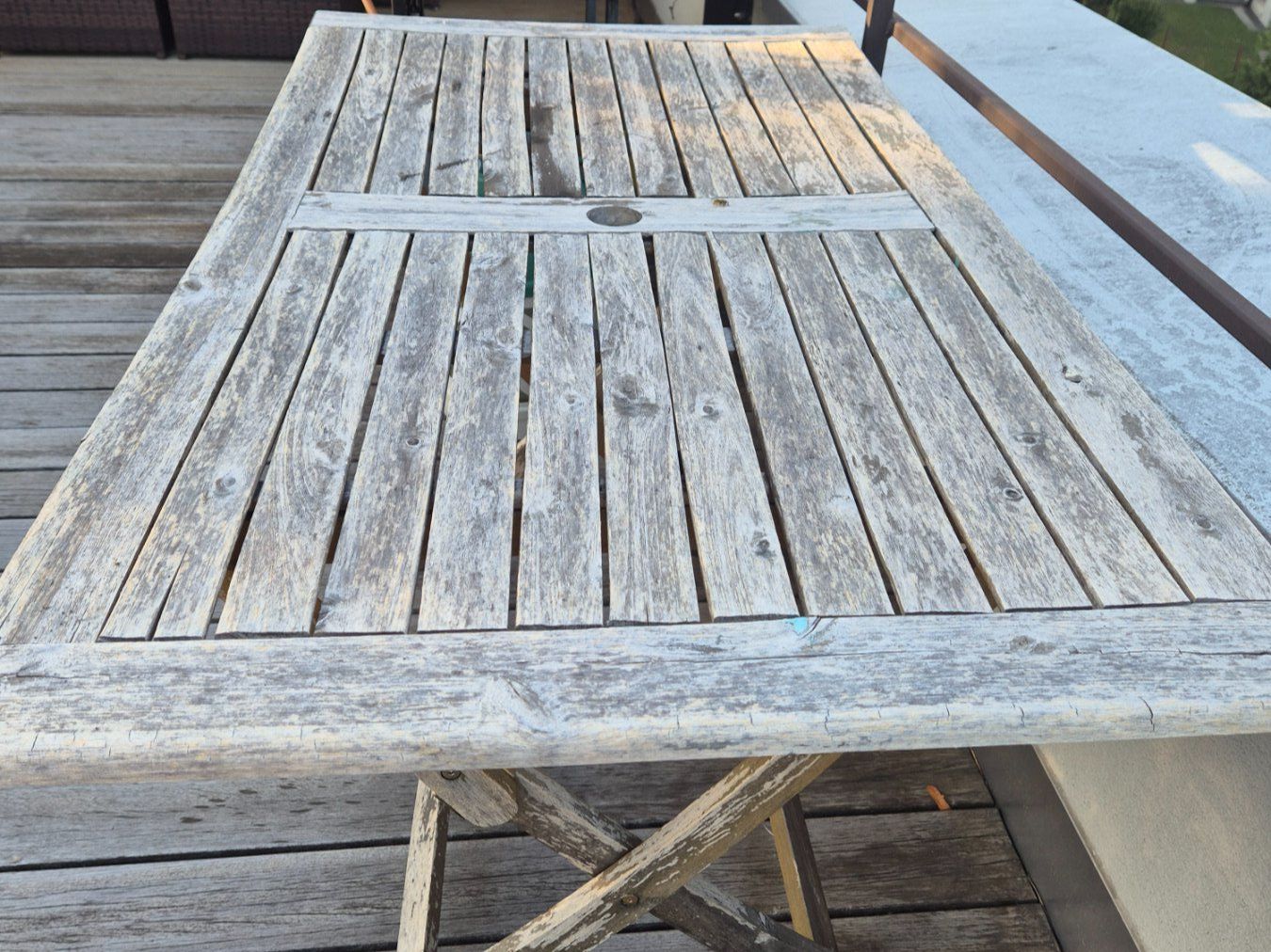 Tables: Table de jardin - Gratuit – D'occasion à Baar par sko_r7ys 1