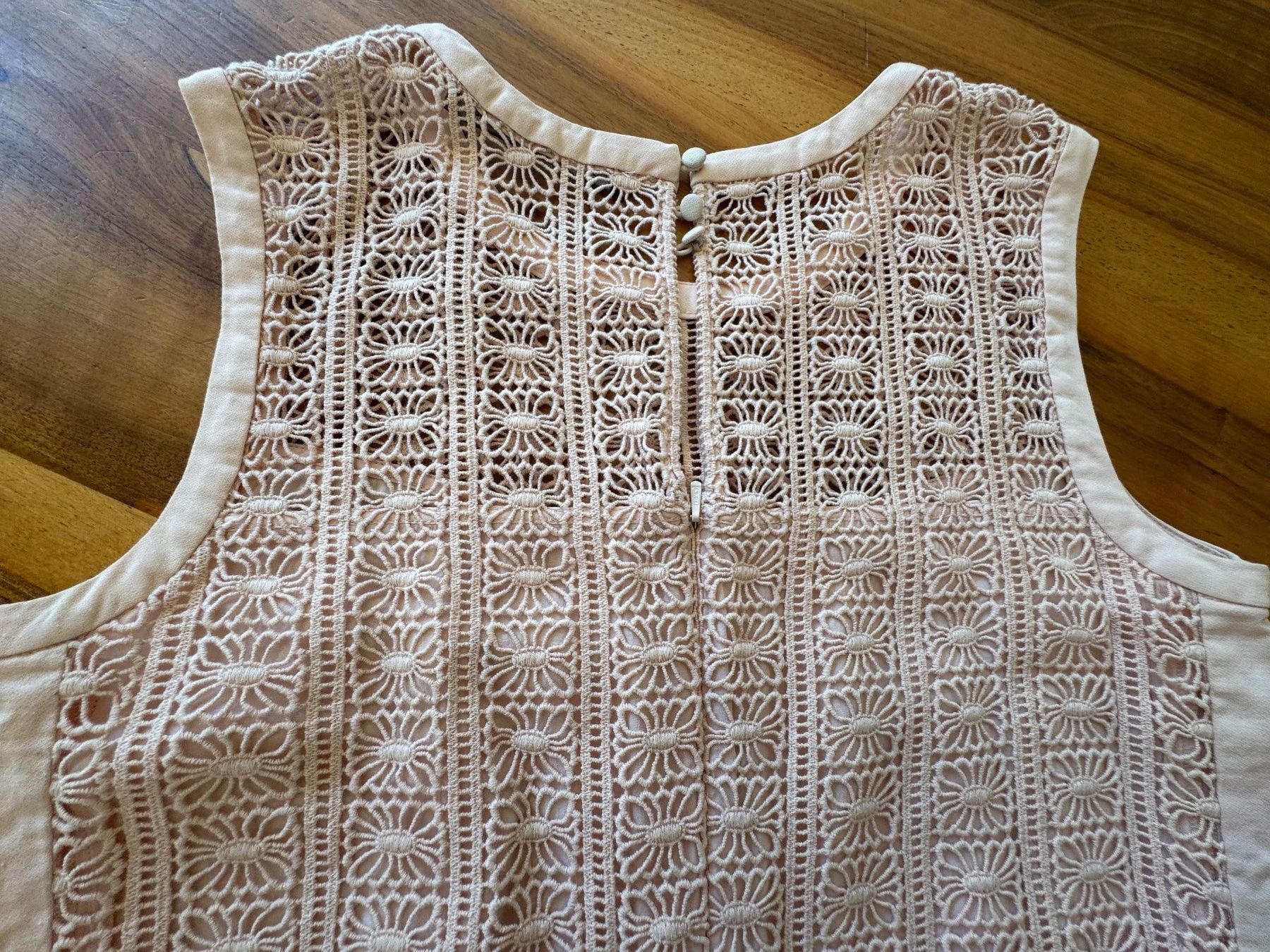 Comptoir des Cotonniers Vestiti: Sommerliches Spitzenkleid rosé Comptoir des Cotonnier 34 – Usato da Meiringen venduto da snahhanssnah 3