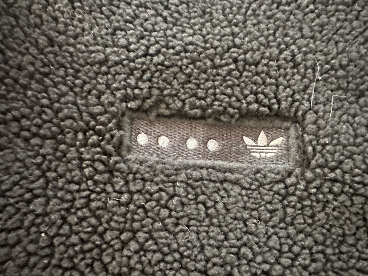 Adidas Vestes: Fellige Adidas Jacke  – D'occasion à Triesen par mvaugusta 3