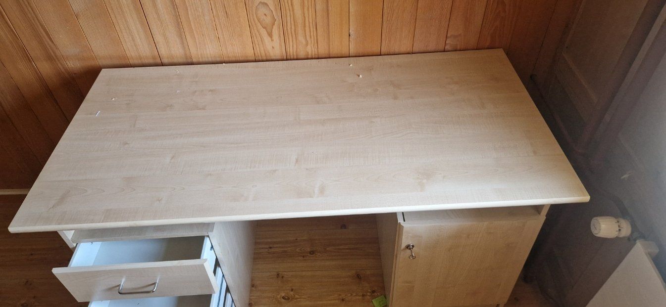 Scrivanie: Schreibtisch aus Holz mit Schubladen – Usato da Cham venduto da uwida 4