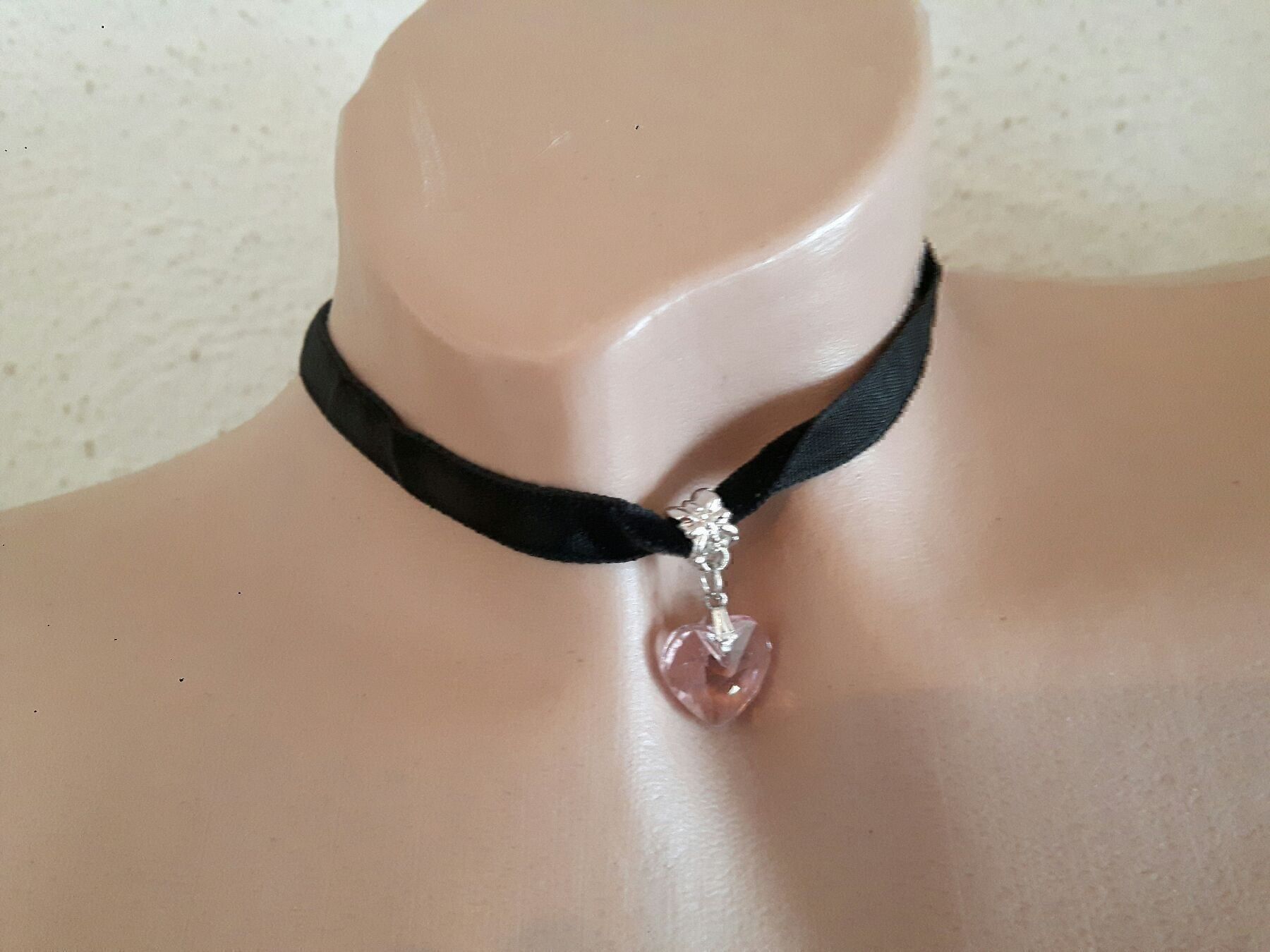 Catenine: süsses Kropfband mit kleinem Herz hellblau – Nuovo e nell'imballaggio originale da Ibach venduto da chaemilochhobbygarte 5