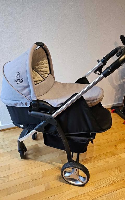 Carrozzine: Kinderwagen mit Organizer – Usato da Basel venduto da Anja_1981 5