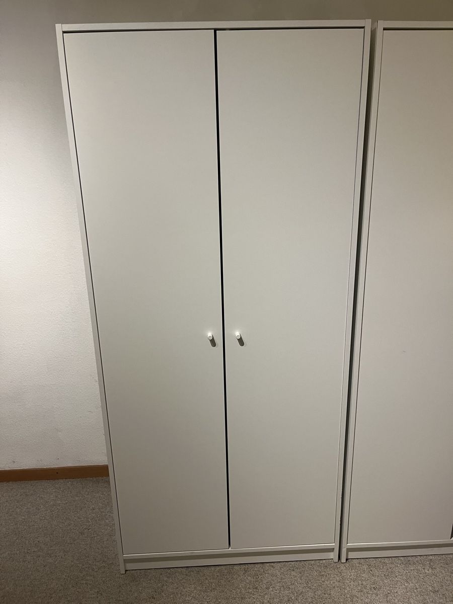 Ikea Armadi: Kleiderschrank ( IKEA KLEPPSTAD) – Usato da Zürich venduto da Ast_lk5b 1