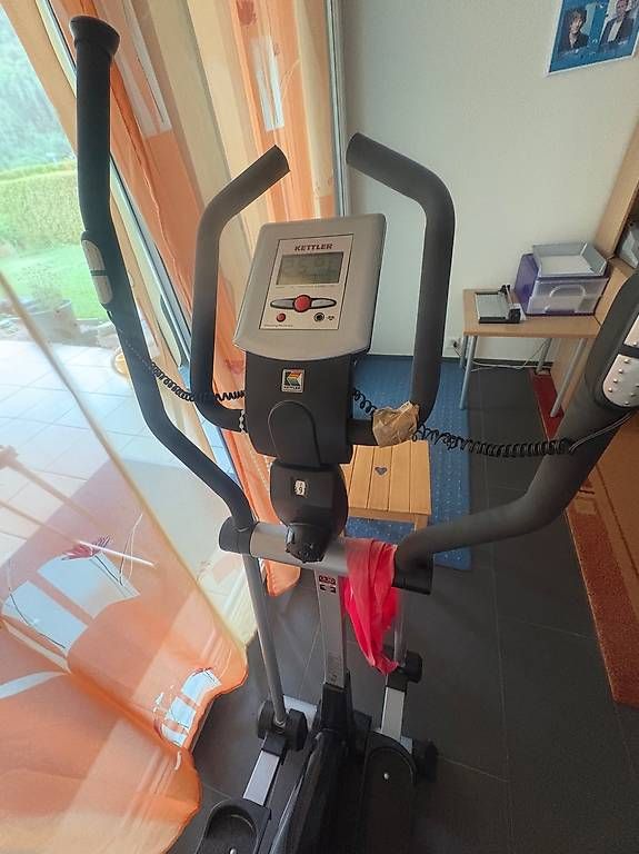 Kettler Vélos d'appartement: Kettler Crosstrainer , NP 899 CHF – D'occasion à Obbürgen par bugi6868 2