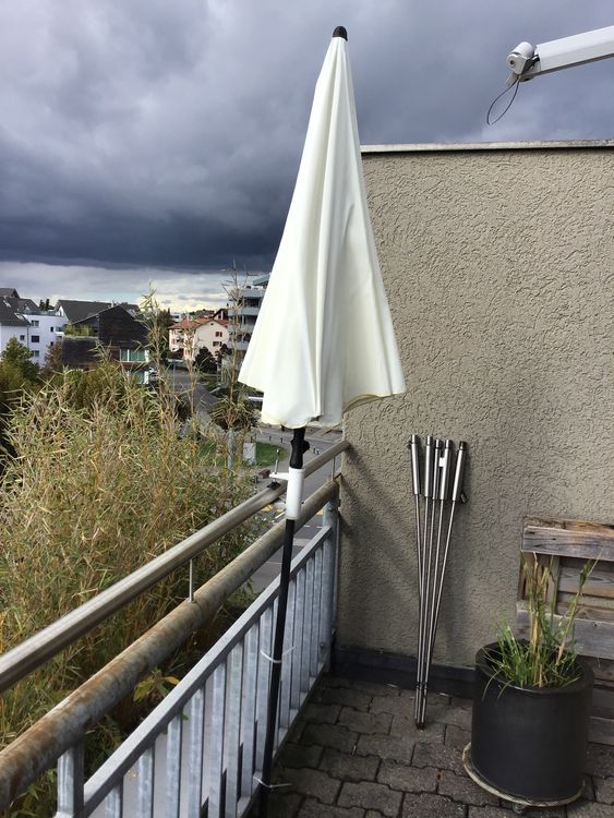 Sonnenschirm mit Balkonhalterung Kaufen auf Ricardo