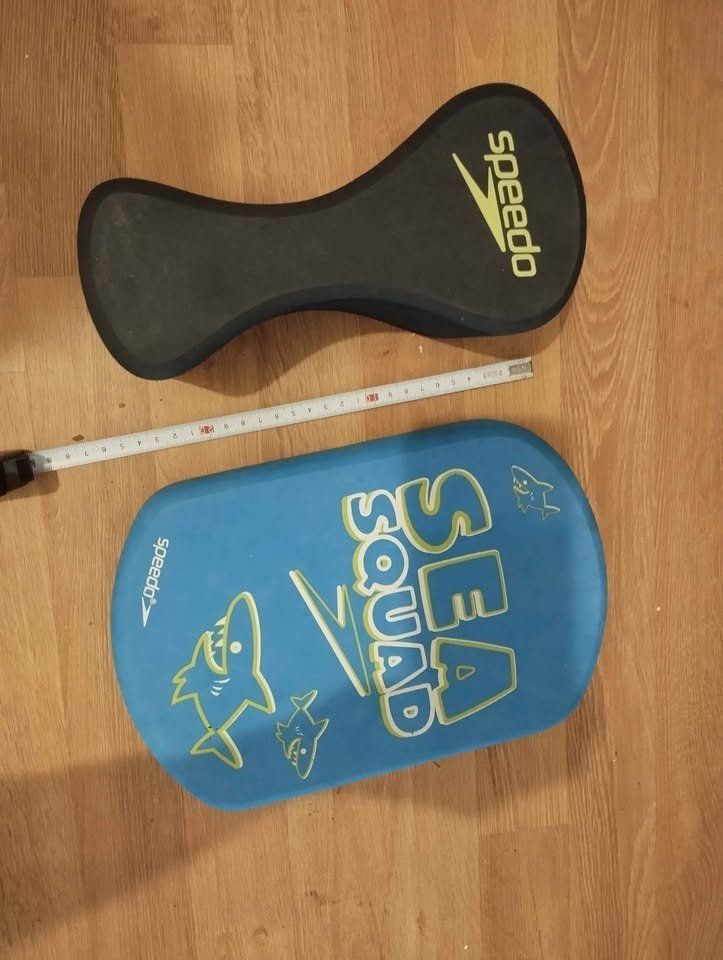 Kickboard: Speedo Pullbuoy und kickboard – D'occasion à Dübendorf par namor00 1
