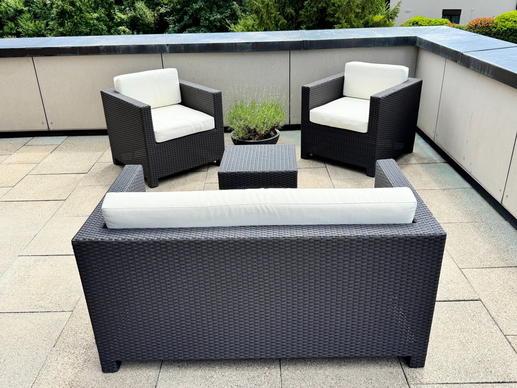 Set di tavolo e panche: Polyrattan Gartenmöbel Set 4-teilig – Difettoso da Zumikon venduto da Poysden