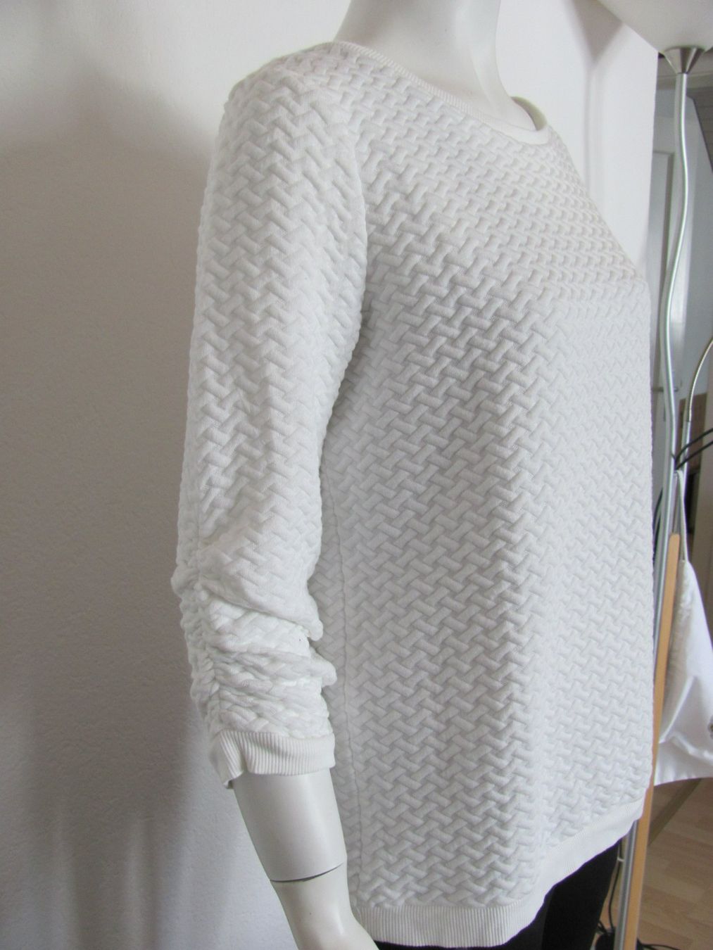 Tom Tailor Maglioni & Felpe: Weisser Pullover Tom Tailor Gr.M geraffte Ärmel – Usato da Gümligen venduto da Fantapanda 2