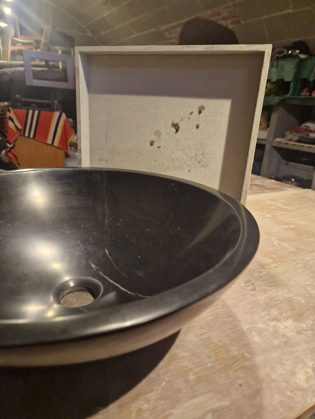 Ciotole: Ausatzwaschtisch Marquina Marmor Schwarz – Nuovo (secondo la descrizione) da Krauchthal venduto da Raumzeugen 3