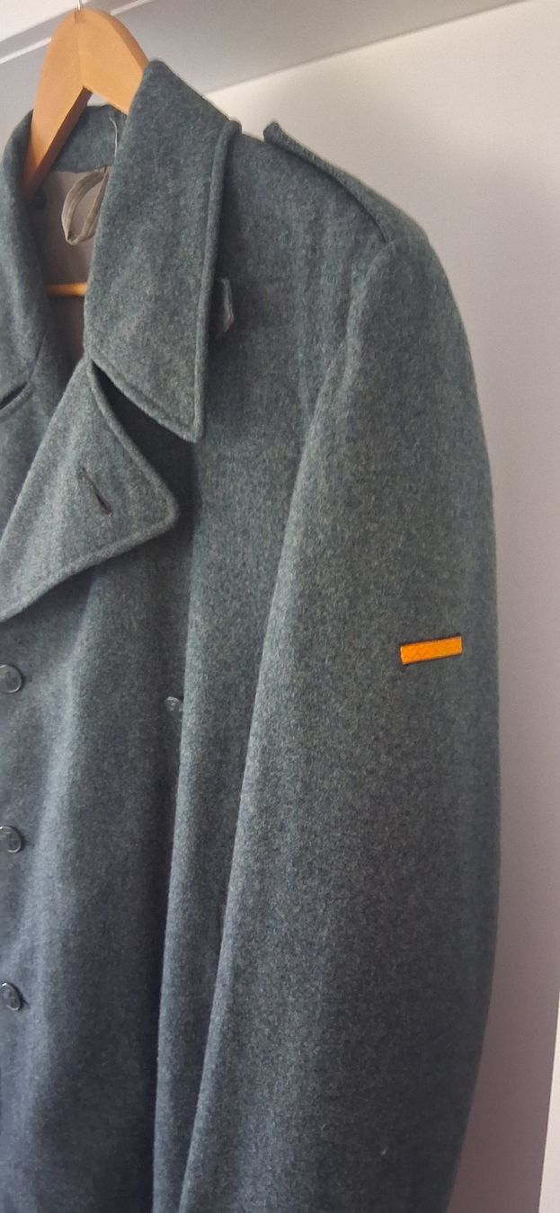 Schweizer Armee Cappotti: Schweizer Militärmantel Gr. 48 – Usato da Rüfenacht BE venduto da bav_zz8s 2