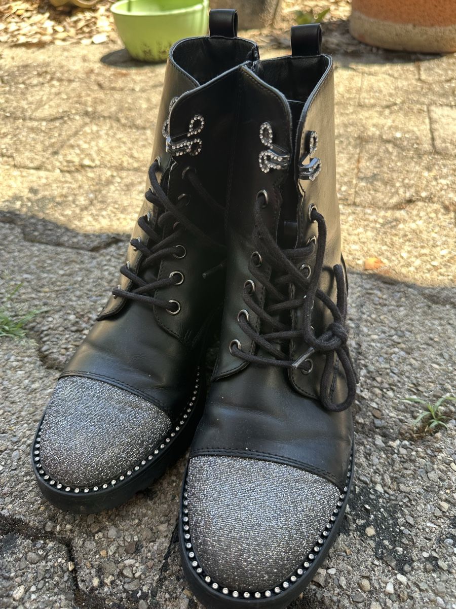 Dosenbach Chaussures femmes: Stiefeletten Damen schwarz glitzer – D'occasion à Zufikon par tam_gfx6 1