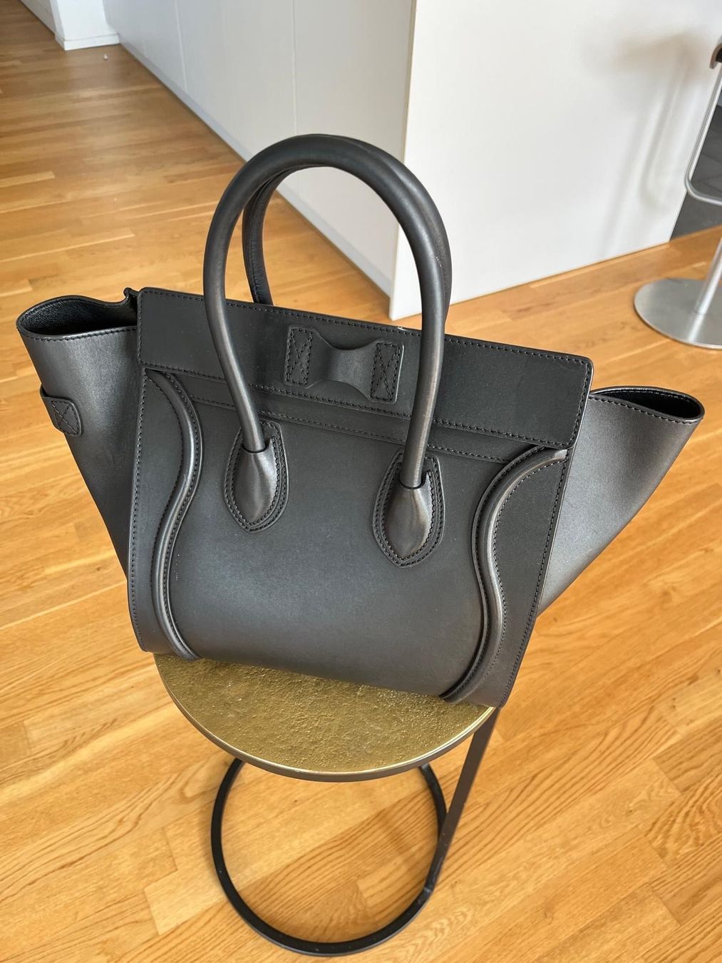 Celine Borse: Celine Luggage Mini Schwarz Top Zustand – Nuovo (secondo la descrizione) da Erlinsbach venduto da Agnes123. 1