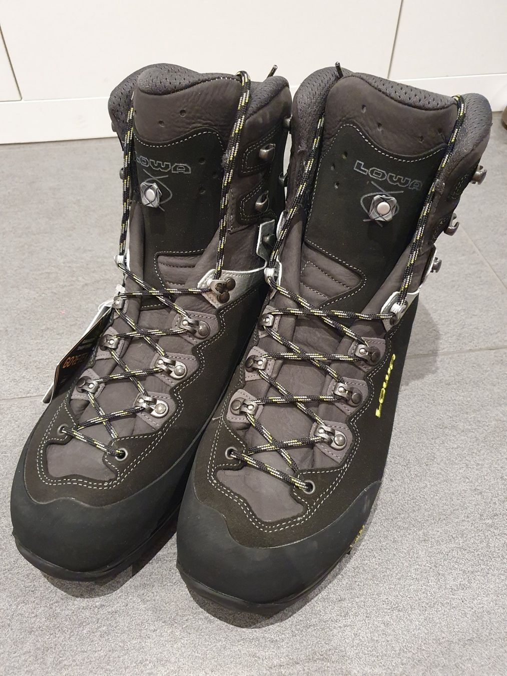 Lowa Scarpe da uomo: Lowa Wanderschuhe Gr. 47 -  Neu – Nuovo (secondo la descrizione) da Altendorf venduto da MiriCaj 1