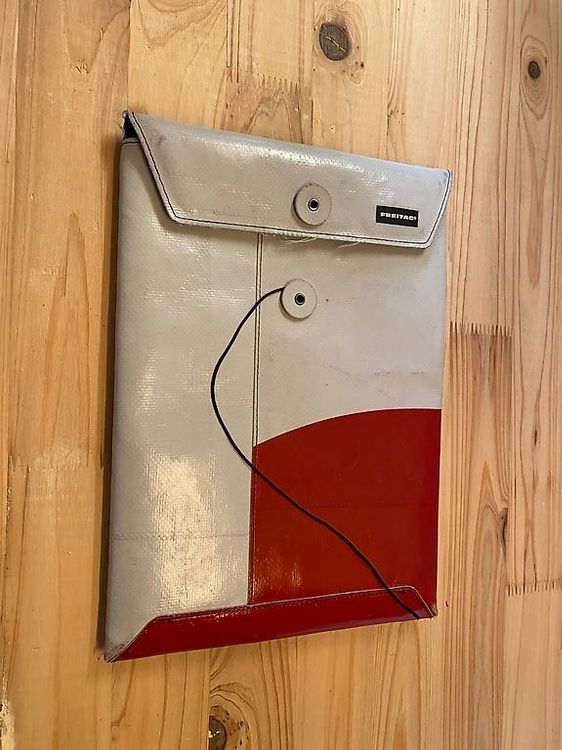 FREITAG Laptophülle 12/13 Zoll (Gebraucht) in Chur für CHF 30 – mit ...
