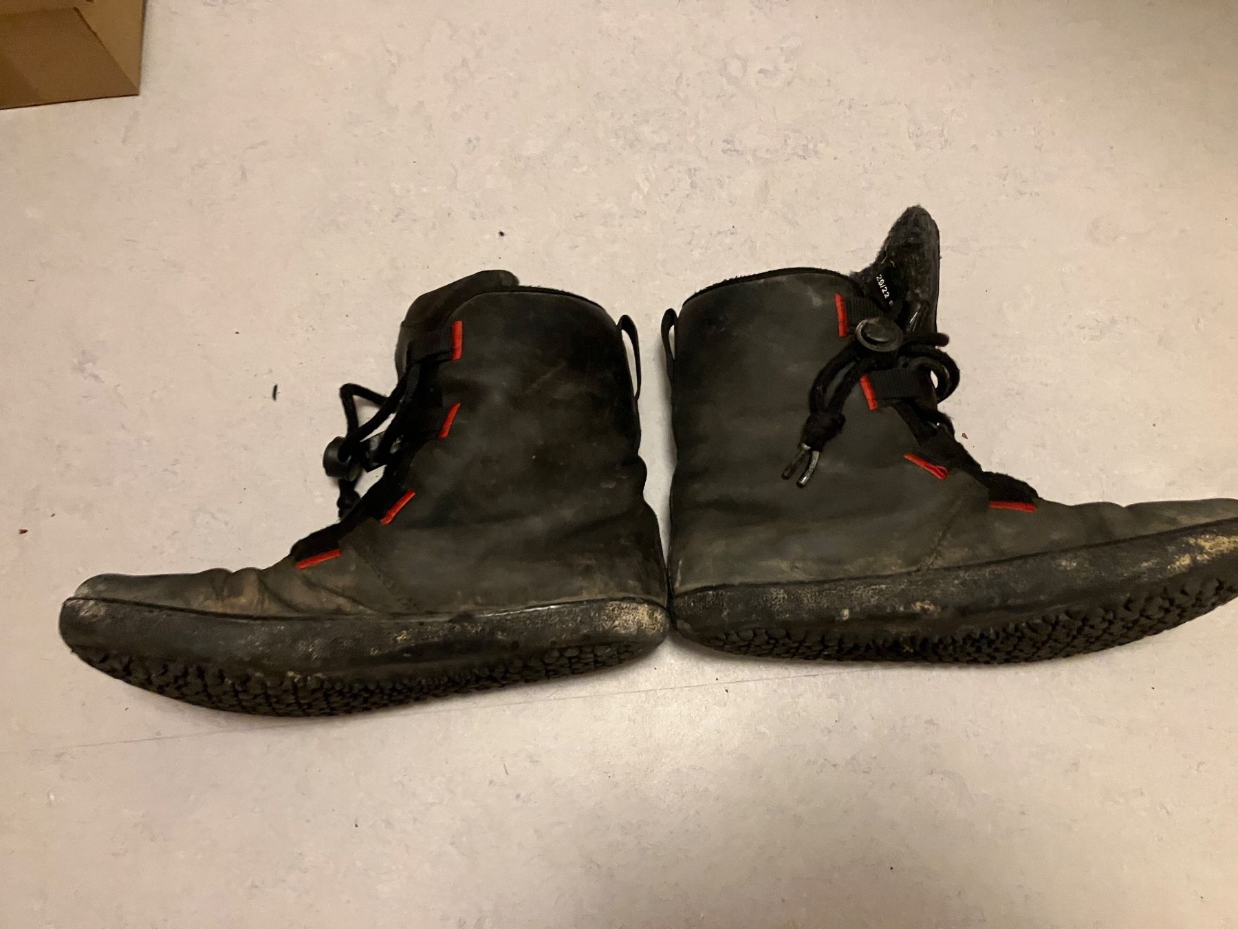 Chaussures garçon: Solerunner Titania 33 – D'occasion à Niederglatt ZH par boeca82 1