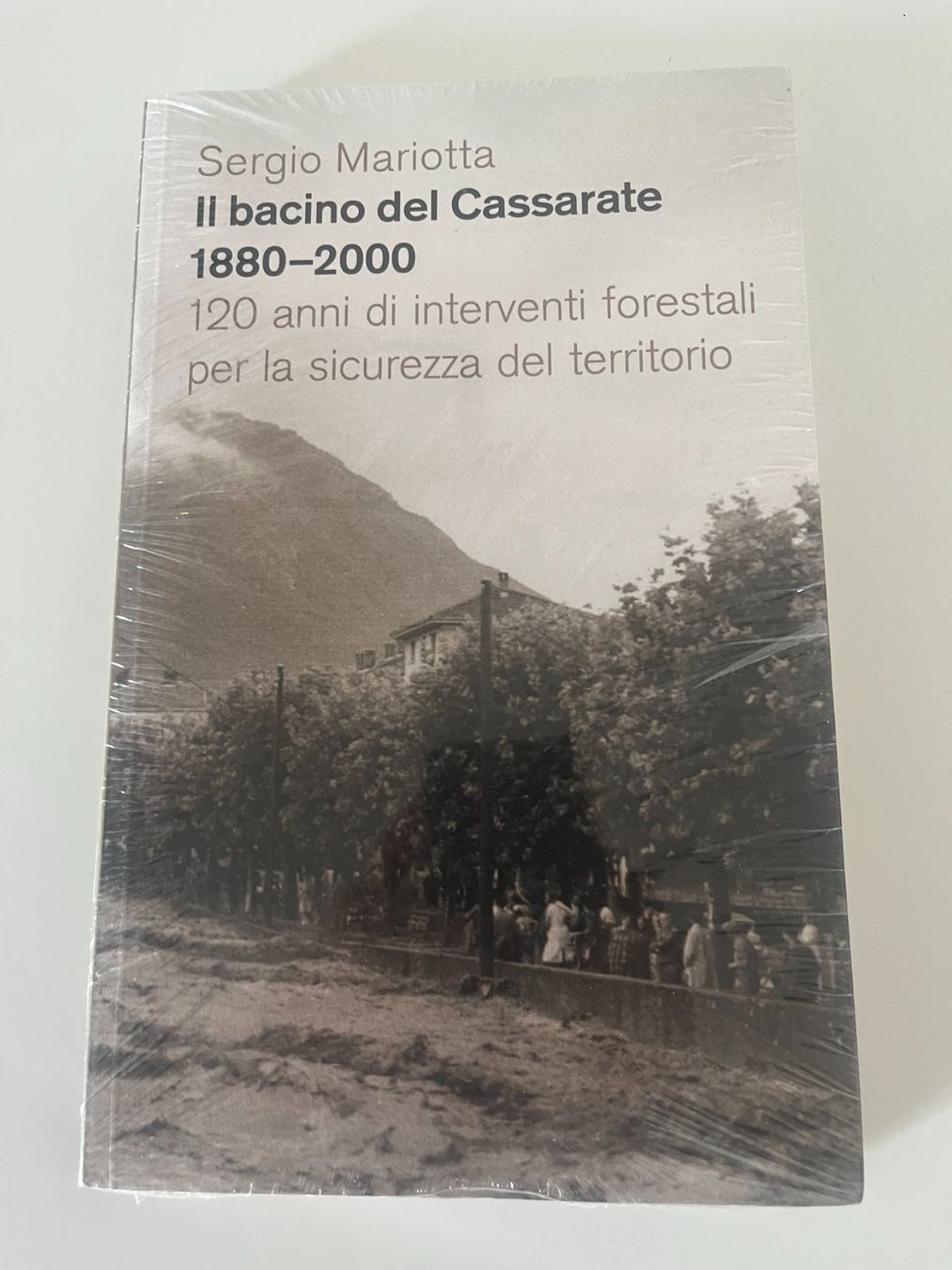 Libri: Libro "Il bacino del Cassarate 1880-2000" - Sergio Mariotta – Nuovo e nell'imballaggio originale da Rivera venduto da lor_p69f