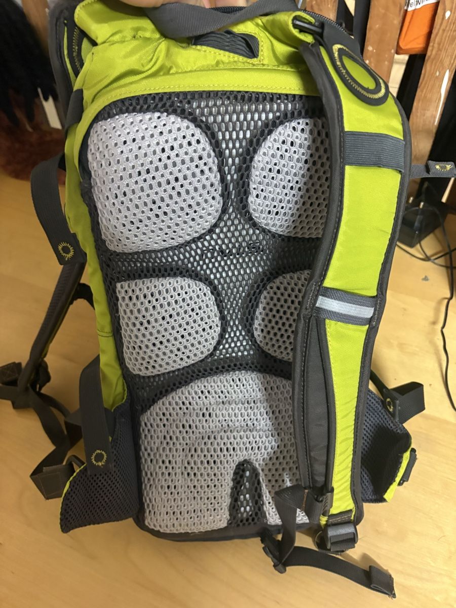 Camelbak Rucksäcke: Camelbak Mule NV Rucksack gebraucht – Gebraucht aus Basel von len_k98f 4