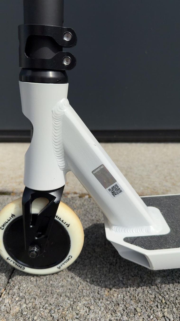Chilli Kickboard: Chilli Pro Scooter Archie Cole - White – Usato da Wilen b. Wil venduto da corni11 6