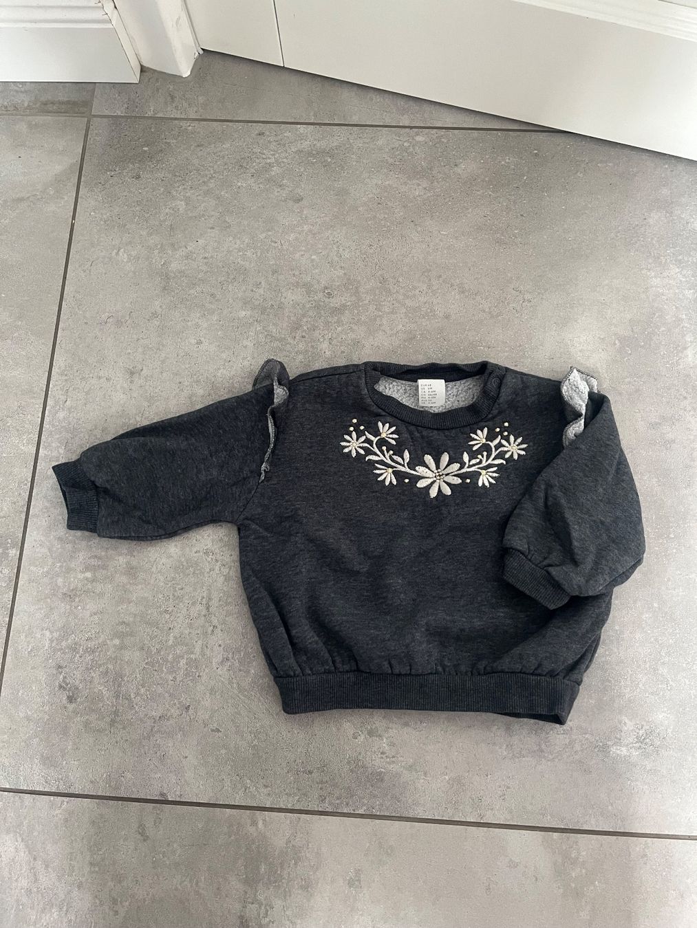 H&M Pullover & Sweatshirts: H&M süsser Winter Pulli, Baby, Pulli, grau, Gr. 68 – Gebraucht aus Mollis von Miss_Dresses