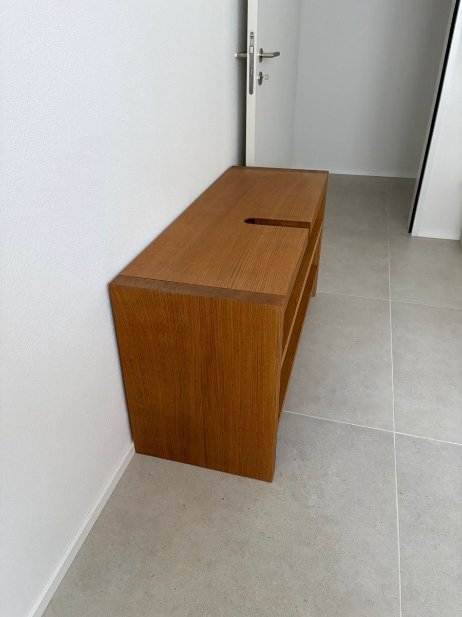 Mobili per bagno: Waschtisch-Möbel aus Massiv-Holz – Usato da Dussnang venduto da baderli 3