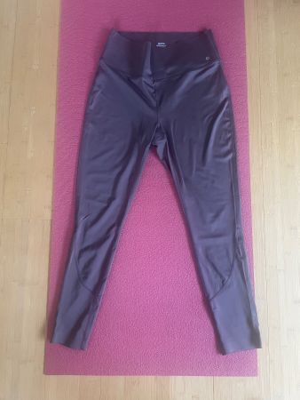 Sport Leggings lila, Grösse L, wenig getragen, Top Zustand!