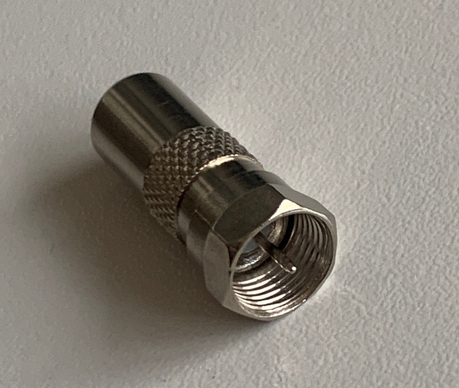 Hama Unità & Adattatore: HAMA Adapter Fplug<>Coax – Nuovo e nell'imballaggio originale da Zürich venduto da Be_Ja