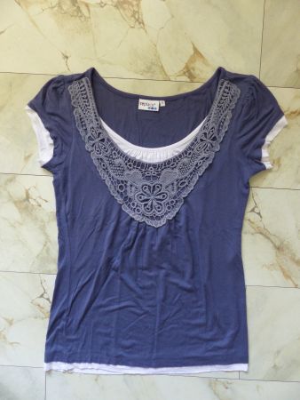 Sommerliches Shirt mit Spitze, Grösse S, Top Zustand